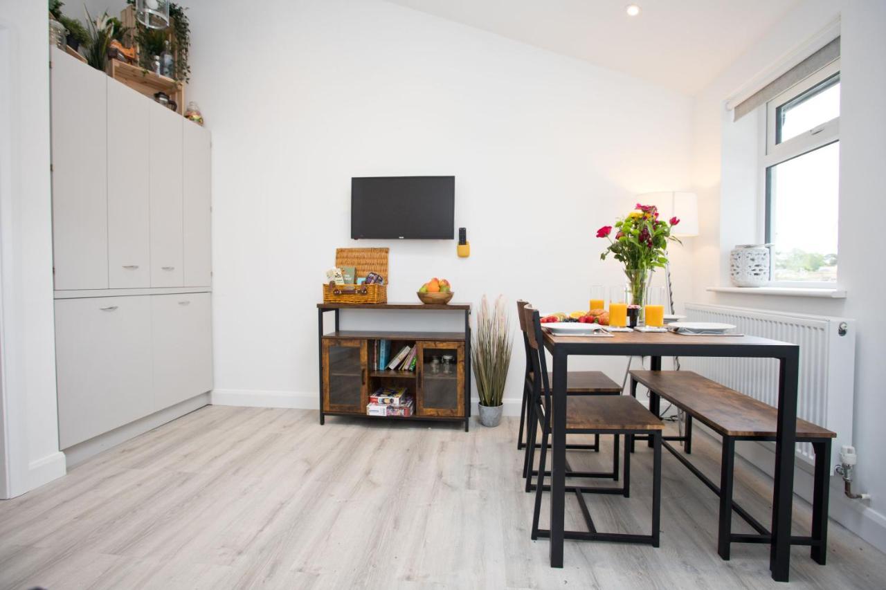 The Bearded Goat Den - A Rural Retreat At This Modern Holiday Cottage Saint Leonards Eksteriør billede