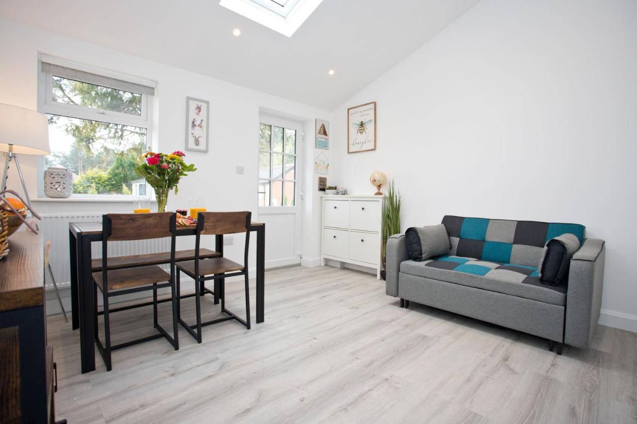 The Bearded Goat Den - A Rural Retreat At This Modern Holiday Cottage Saint Leonards Eksteriør billede